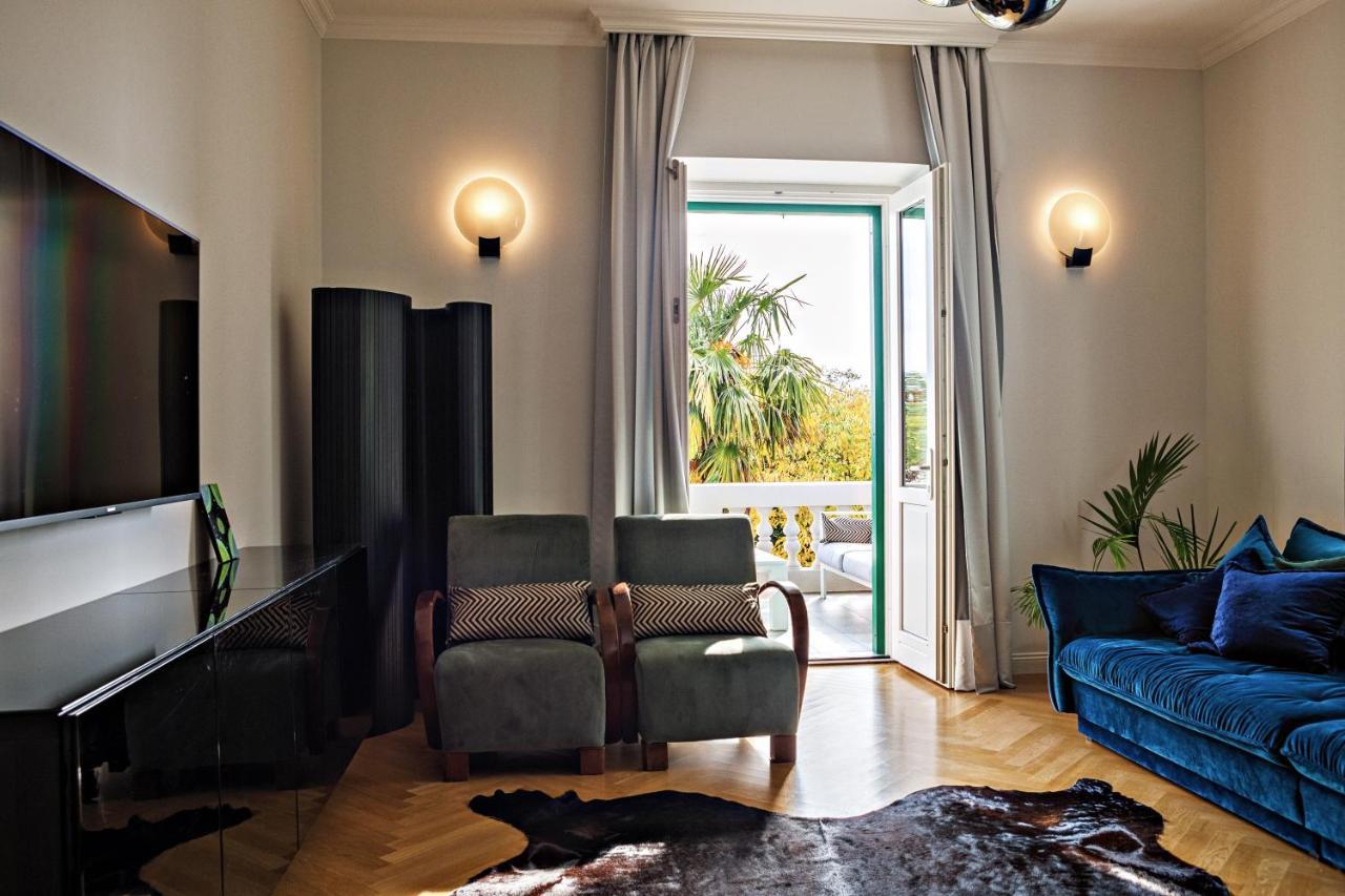 Deluxe Beachfront Apartment Klara, Lovran Exterior foto